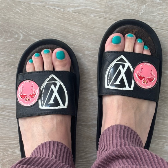 Louis Vuitton Slides - Picture 2 of 4